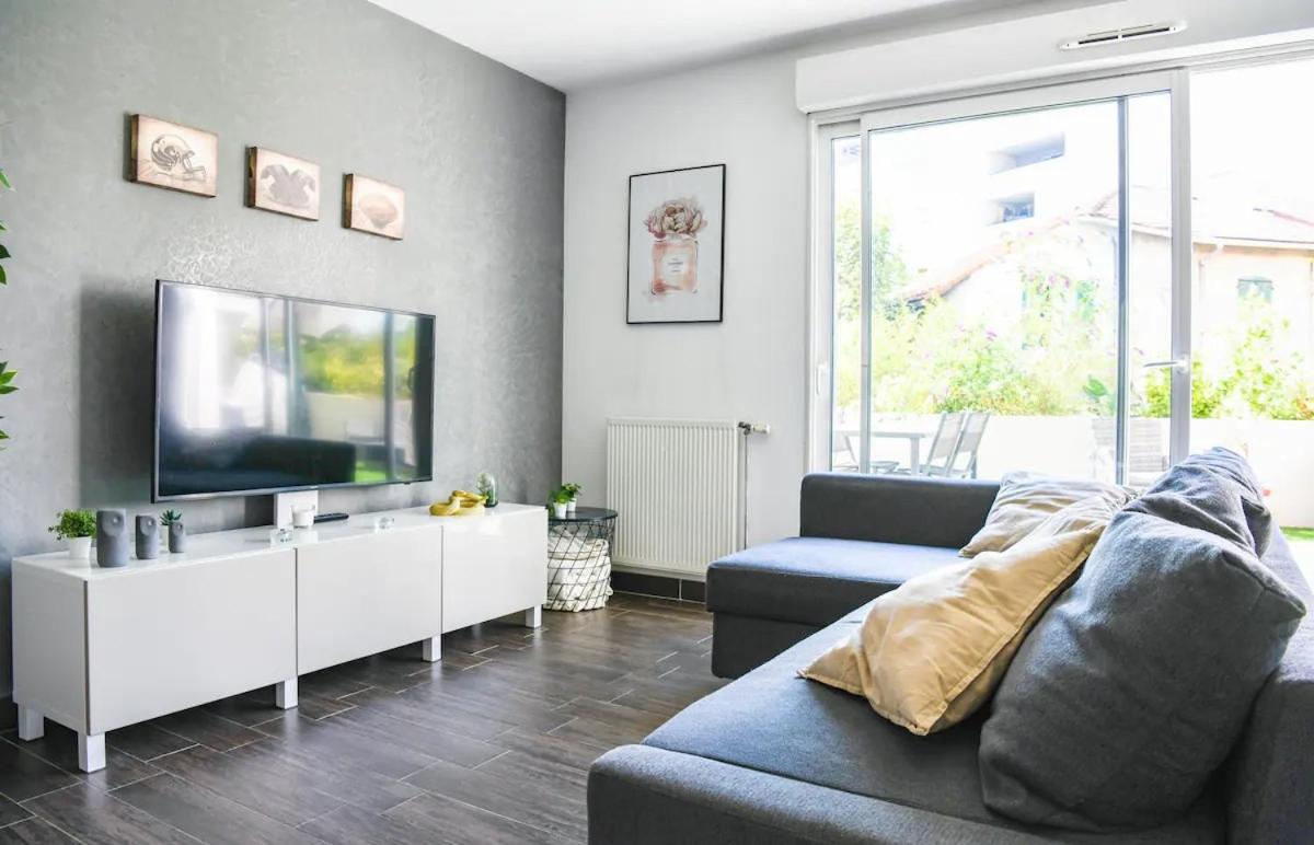 Superbe Appartement Avec Terrasse, Piscine & Parking Prive A Marseilles Buitenkant foto