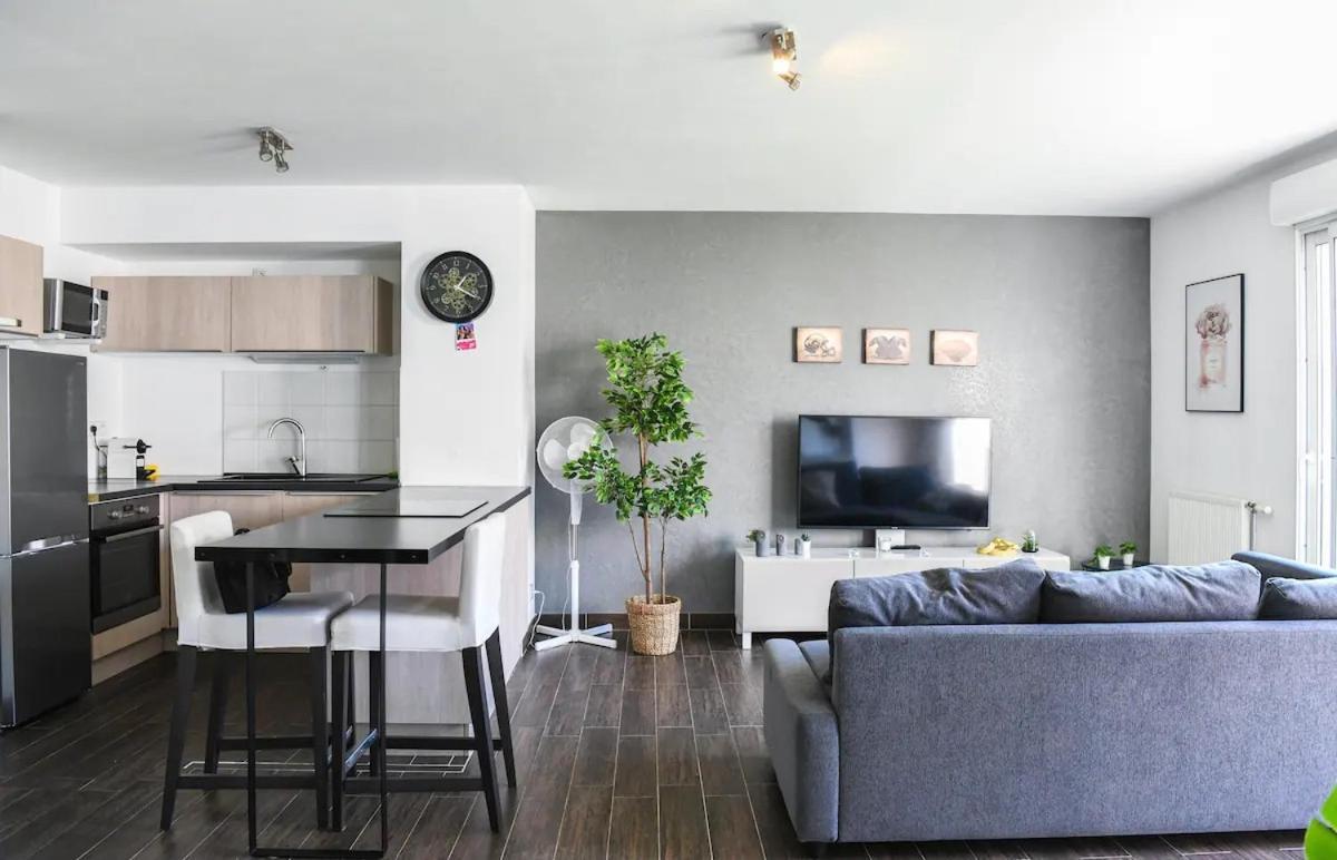 Superbe Appartement Avec Terrasse, Piscine & Parking Prive A Marseilles Buitenkant foto